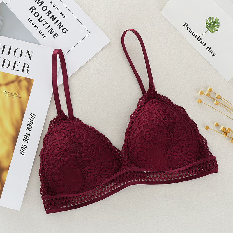 Deep V Lace Bra - Apparel Product Designed For Undergarment Wear And Daily Comfort Routine - Free Size (Random Color)